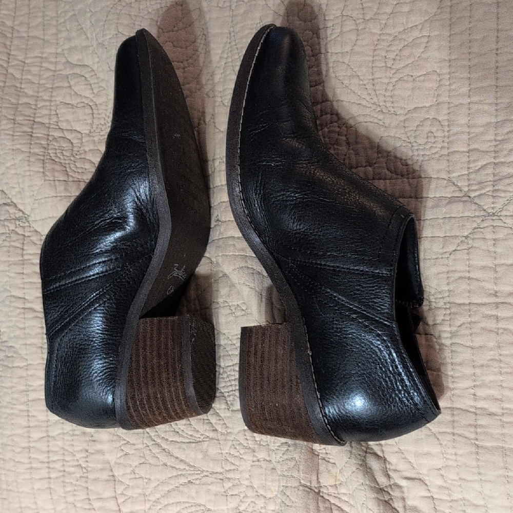 Soft Leather Cowgirl Black Ankle Bootie.